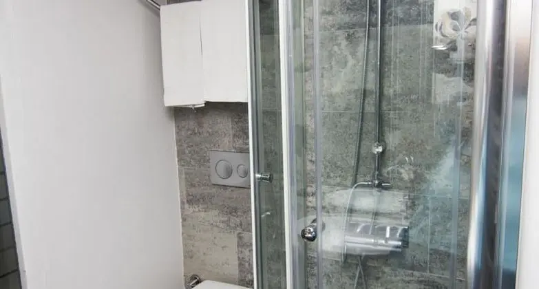 Triple, Şehir Manzaralı