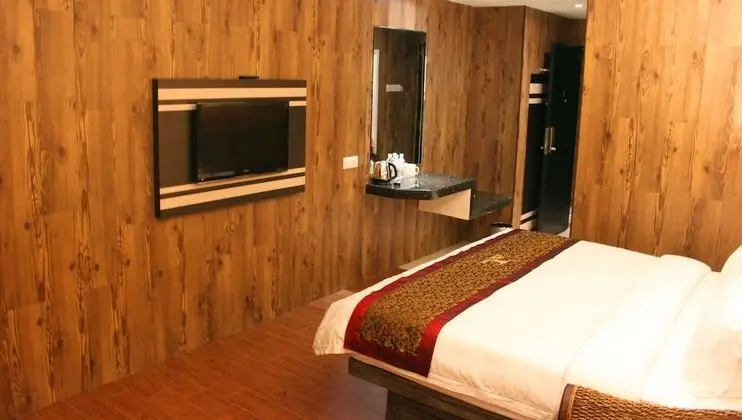 Basic Tek Büyük Yataklı Oda (Day Use Room (4 hours))