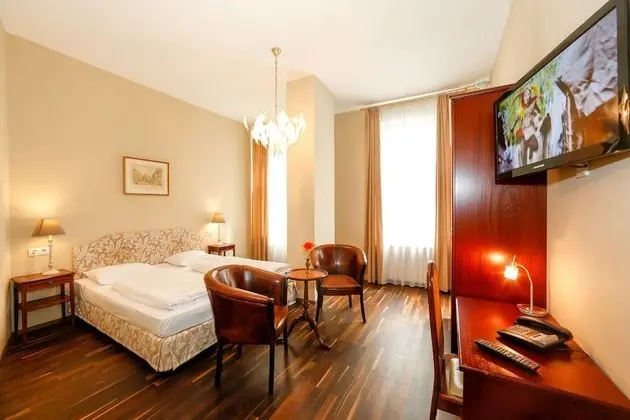 Deluxe Tek Büyük Yataklı Oda, Özel Banyo