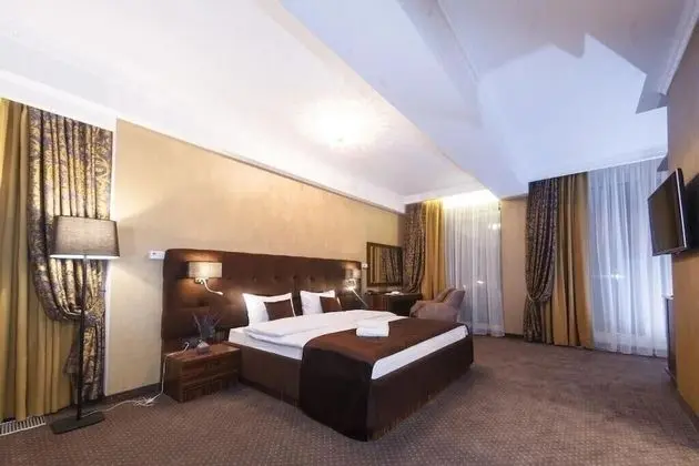 Luxury Tek Büyük Yataklı Oda