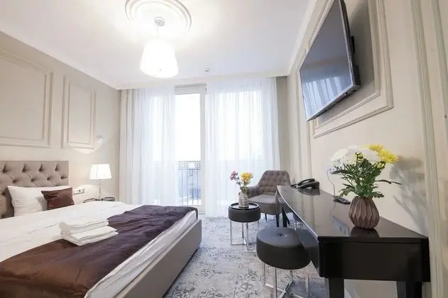 Standard Tek Büyük Yataklı Oda