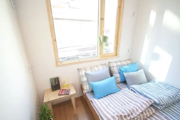 Tek Büyük veya İki Ayrı Yataklı Oda, Ortak Banyo