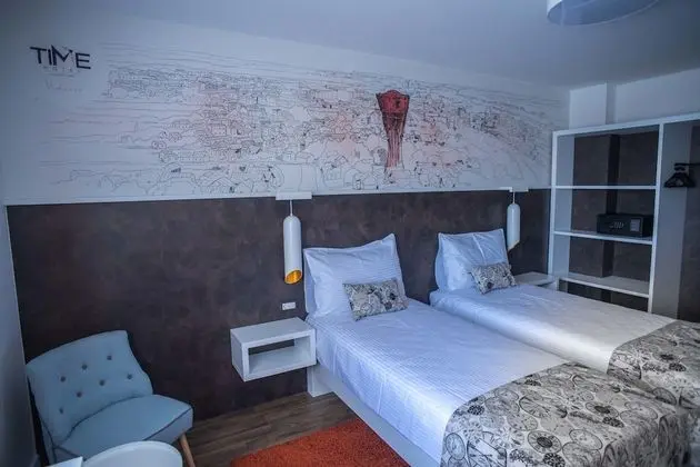 Tek Büyük Yataklı Oda