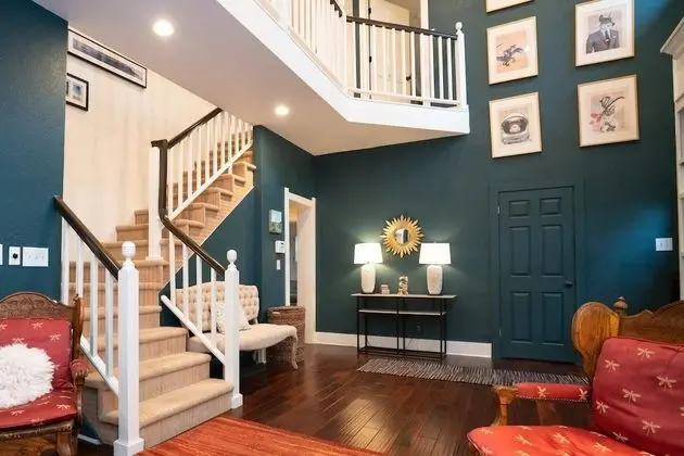 Ev (4 Bedrooms)