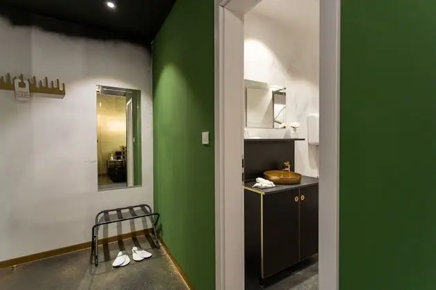 Historicism Room, Atrium View