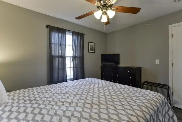 Daire (Timepiece Stay - **NEW/Remodeled** NO)
