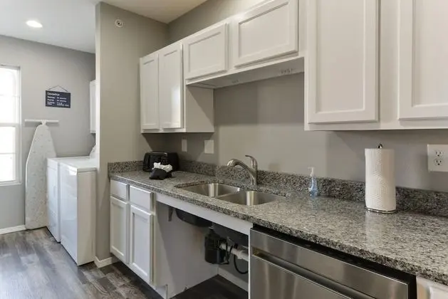 Daire (Timepiece Stay - **NEW/Remodeled** NO)