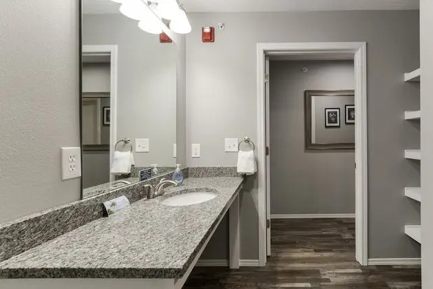 Daire (Timepiece Stay - **NEW/Remodeled** NO)