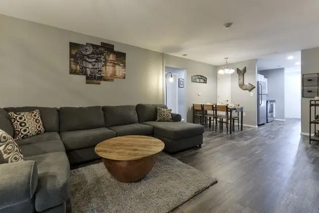 Daire (Timepiece Stay - **NEW/Remodeled** NO)