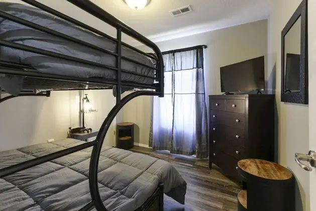Daire (Timepiece Stay - **NEW/Remodeled** NO)