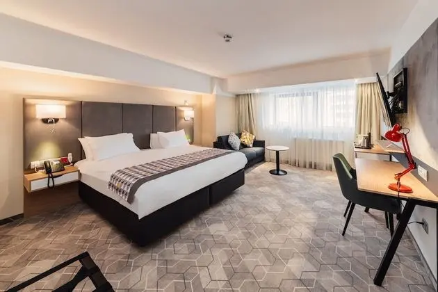 Premium Oda, 1 En Büyük (King) Boy Yatak ve Çekyat, Şehir Manzaralı