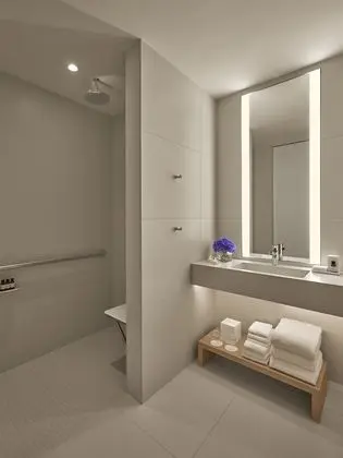Deluxe Oda, 2 Çift Kişilik Yatak, Sigara İçilmez, Şehir Manzaralı (Hearing Accessible)