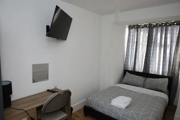 Design Tek Büyük Yataklı Oda