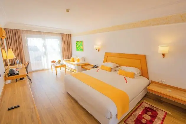 Luxury İki Ayrı Yataklı Oda, Havuz Manzaralı
