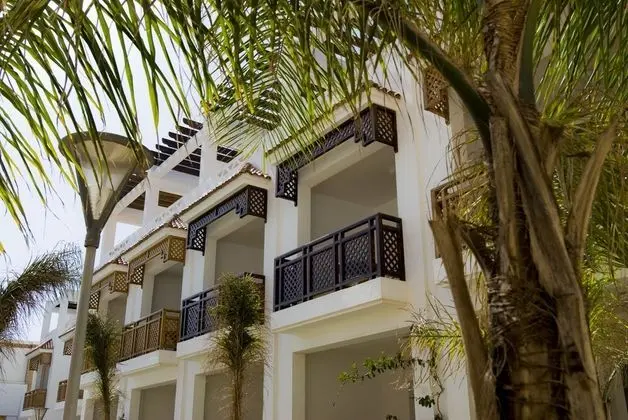 Luxury Tek Kişilik Oda, Havuz Manzaralı