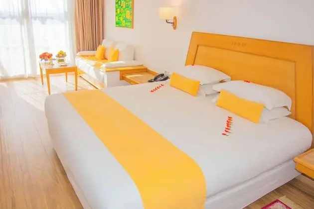 Luxury Tek Kişilik Oda, Havuz Manzaralı