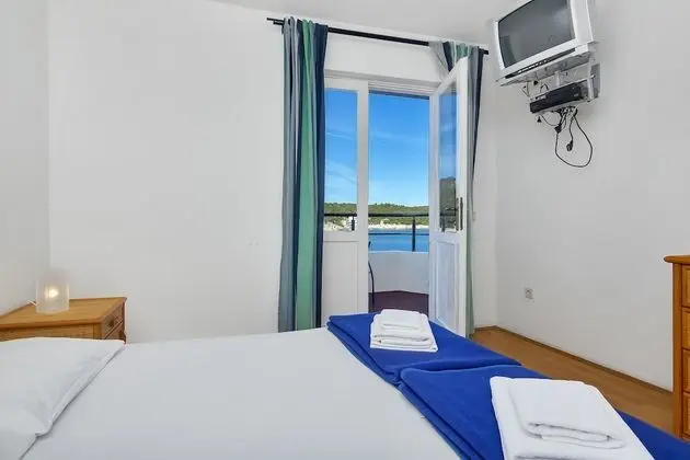 Tek Büyük Yataklı Oda, Balkon, Deniz Manzaralı