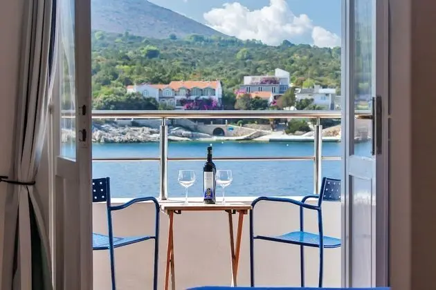 Tek Büyük Yataklı Oda, Balkon, Deniz Manzaralı