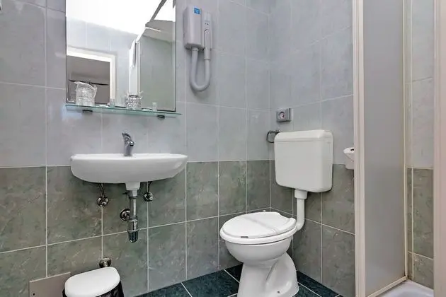 Tek Büyük Yataklı Oda, Balkon, Park Manzaralı