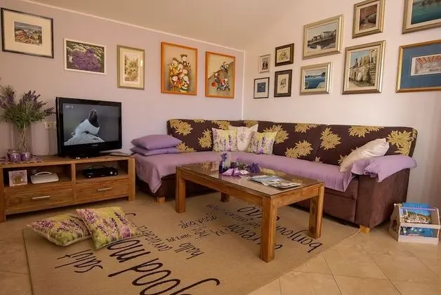 Apart Daire (Tin - comfortable apartment near beac)
