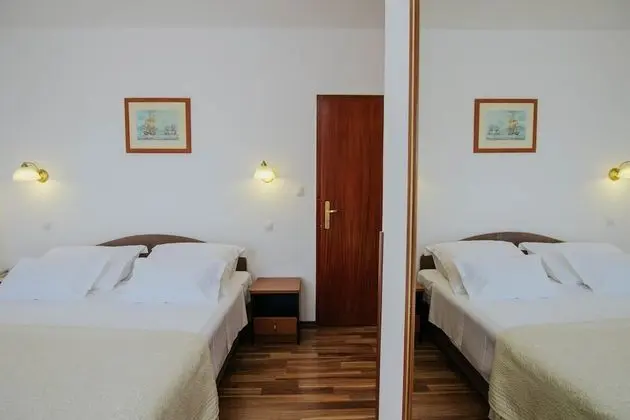 Tek Büyük veya İki Ayrı Yataklı Oda, Balkon