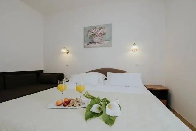 Üç Kişilik Oda, Balkon, Deniz Manzaralı