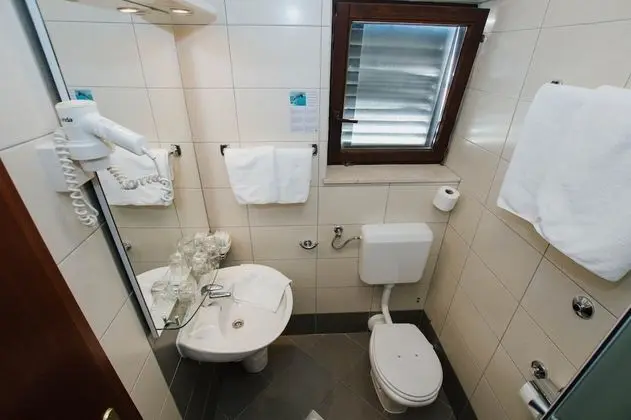 Üç Kişilik Oda, Balkon, Deniz Manzaralı