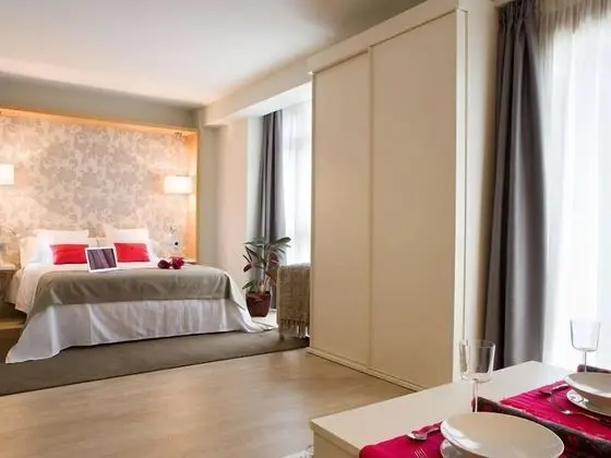 Standard Tek Büyük Yataklı Oda