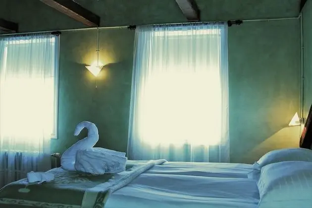 Standard Tek Büyük veya İki Ayrı Yataklı Oda