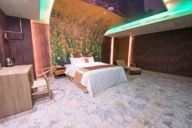 Deluxe Tek Büyük Yataklı Oda