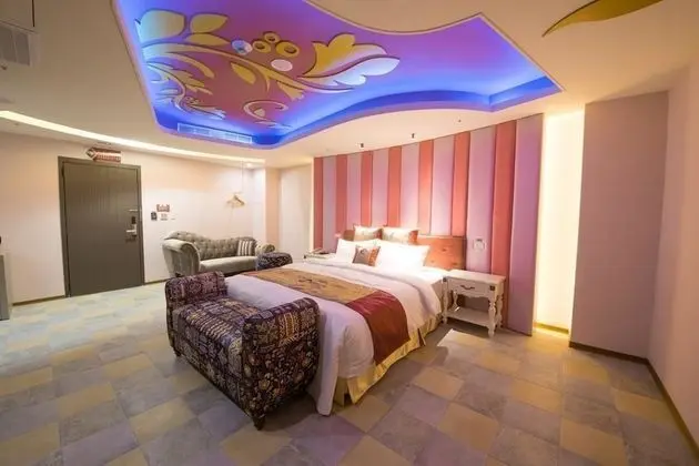 Deluxe Tek Büyük Yataklı Oda