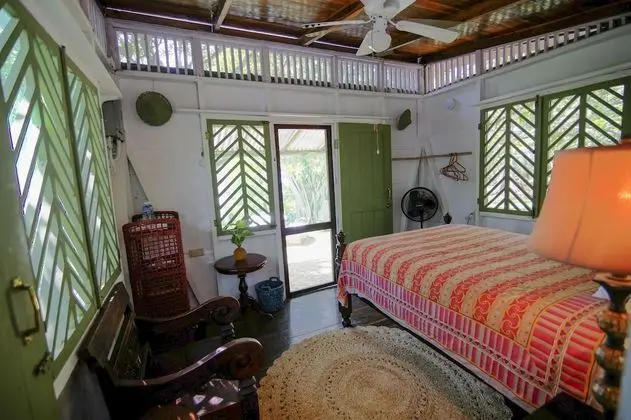 Bungalow Butterfly A