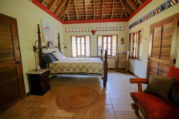 Bungalow Butterfly A
