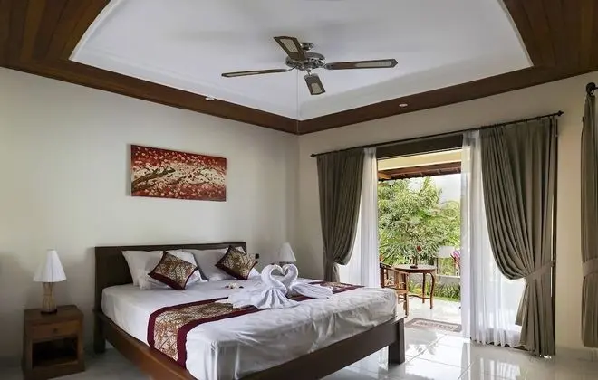 Standard Oda, Havuz Manzaralı