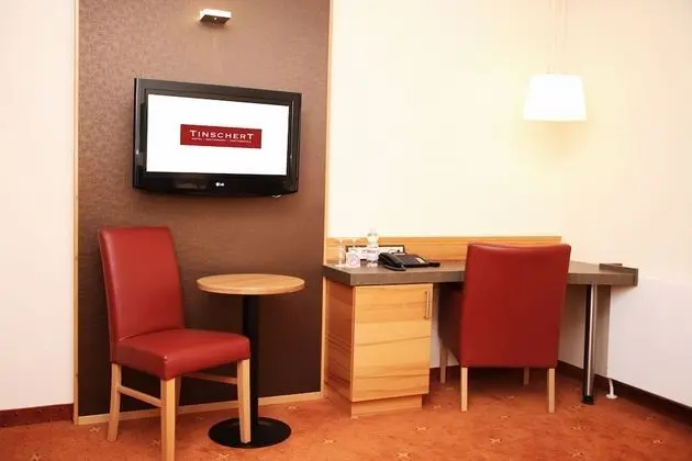 Tek Büyük veya İki Ayrı Yataklı Oda (Haupthaus)