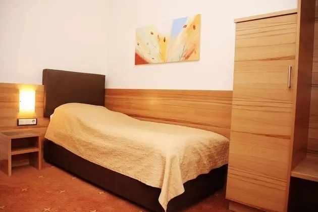 Tek Kişilik Oda (Haupthaus)