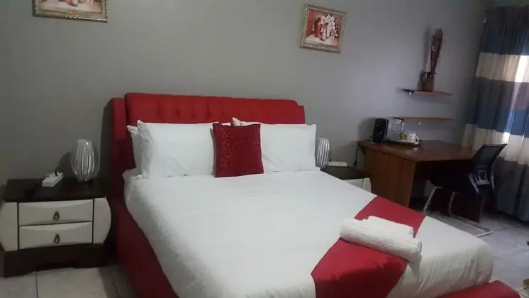 Deluxe Tek Büyük Yataklı Oda