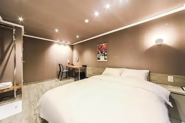 Deluxe Tek Büyük Yataklı Oda