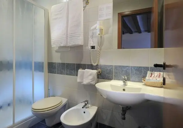 Tek Büyük Yataklı Oda, Kanal Manzaralı