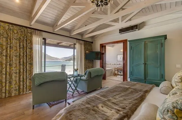 Luxury Island Suites