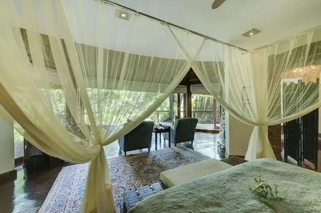 Luxury Oda