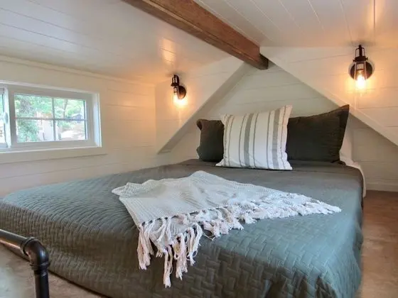 Standard Çatı Katı (Loft), Sigara İçilmez