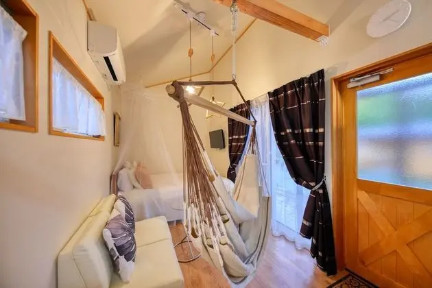 Romantic Kulübe, Birden Çok Yatak, Sigara İçilmez