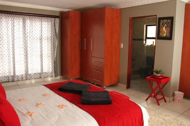 Deluxe Kır Evi, 1 Yatak Odası, Havuz Manzaralı, Havuz Kenarı