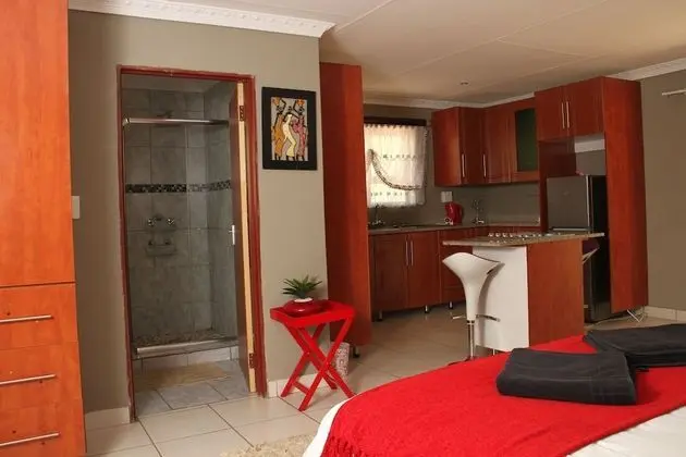 Deluxe Kır Evi, 1 Yatak Odası, Havuz Manzaralı, Havuz Kenarı