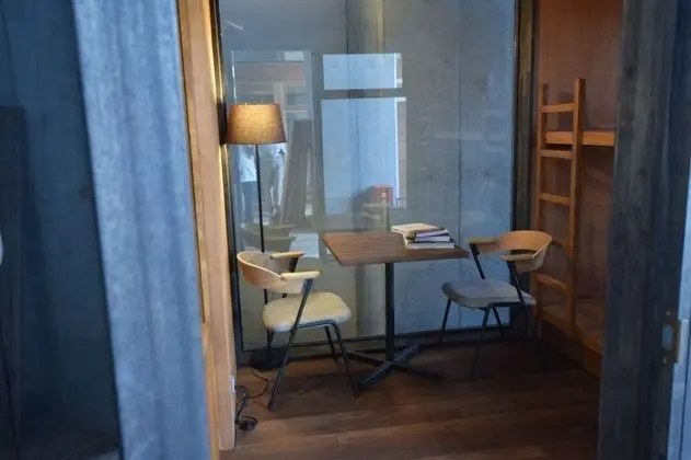 Ev (Tiny, Private Room)