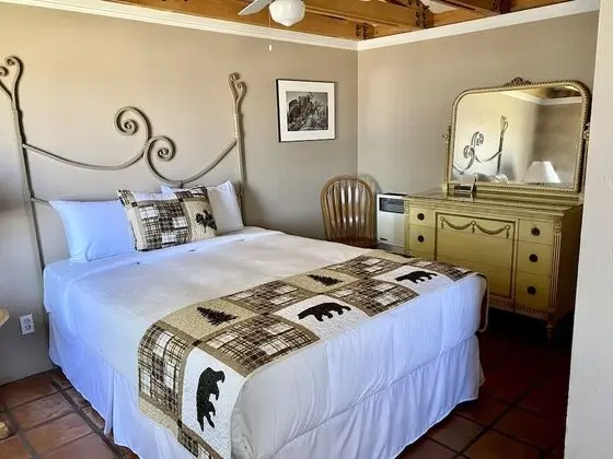 Nellie Bly Room