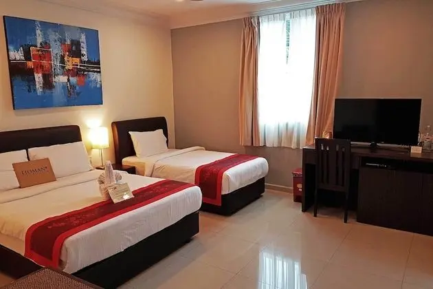 Deluxe Üç Kişilik Oda (with A/C)