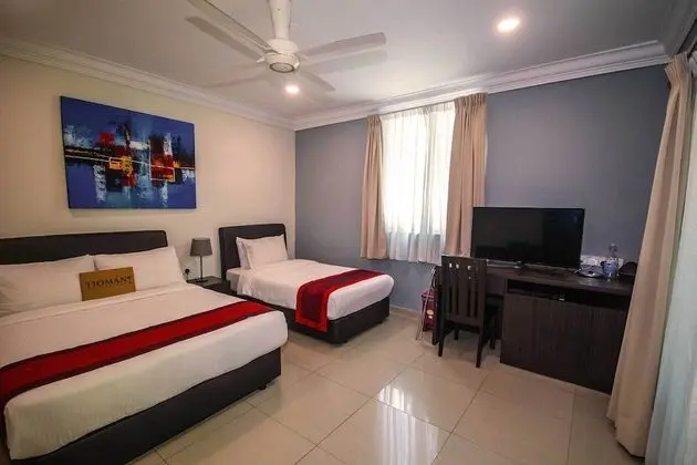 Deluxe Üç Kişilik Oda (with A/C)