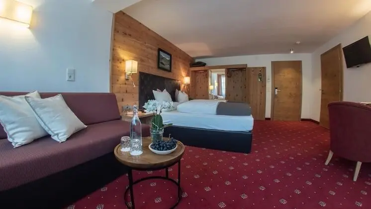 Premium Tek Büyük Yataklı Oda